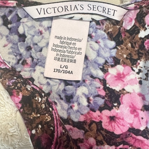 Victoria’s Secret Floral Camisole Tank Size L 🎀 - Picture 3 of 6